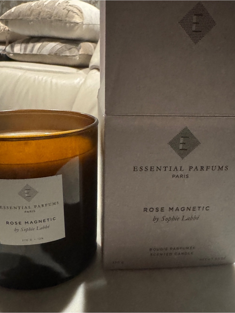 Essential Parfums Paris -Rose Magnetic Scented Candle - Picture 3 of 3